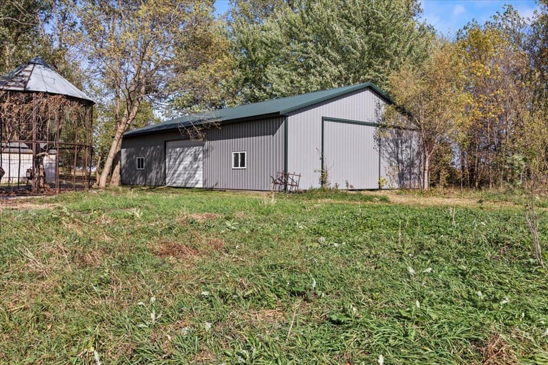 8785 110th St SW, Howard Lake, MN 55349