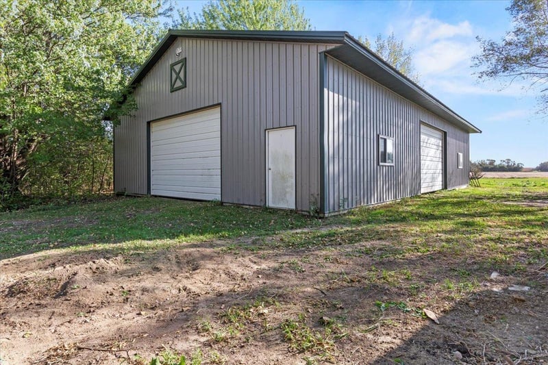 8785 110th St SW, Howard Lake, MN 55349