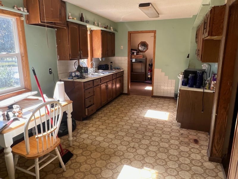 821 1st St E, Lake Lillian, MN 56253