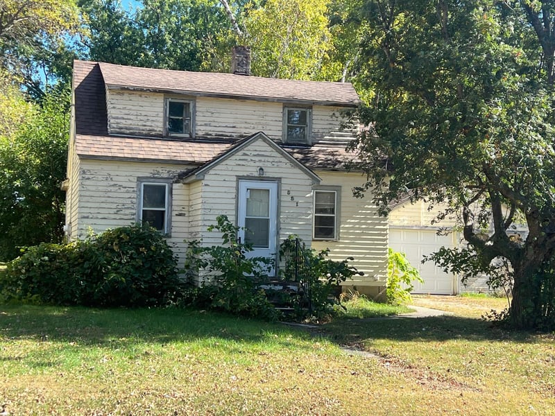 821 1st St E, Lake Lillian, MN 56253
