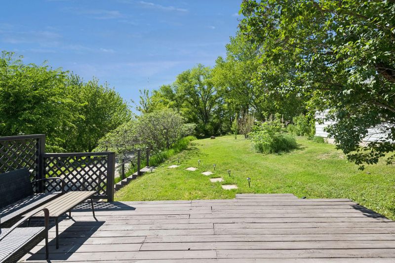 220 St Peter St, Loretto, MN 55357