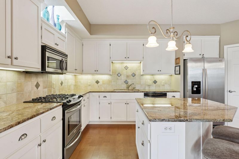 205 Mill St #S205, Excelsior, MN 55331