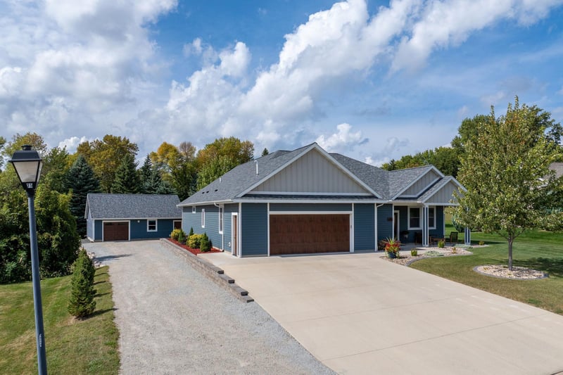 135 Shoreview Dr, Elysian, MN 56028