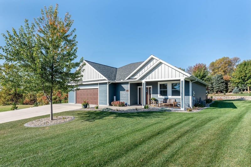 135 Shoreview Dr, Elysian, MN 56028