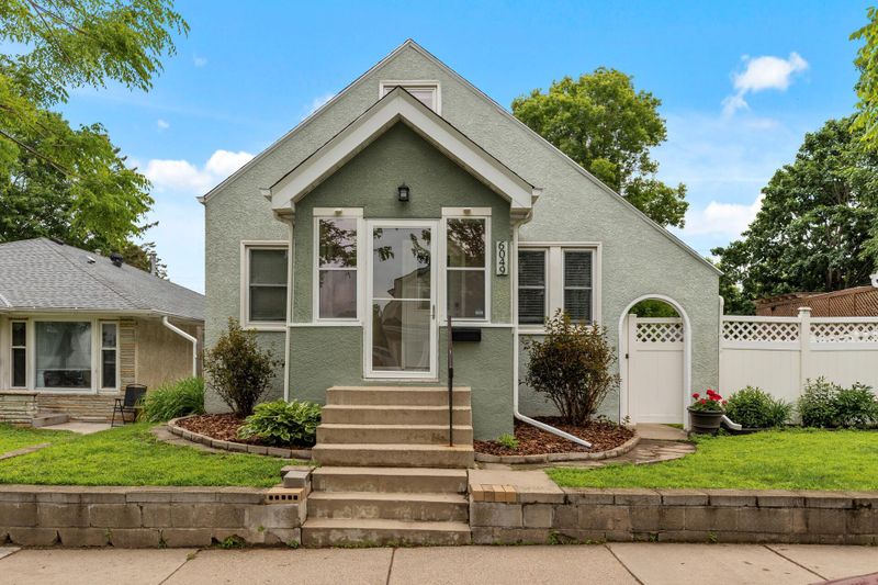 6049 Wentworth Ave, Minneapolis, MN 55419