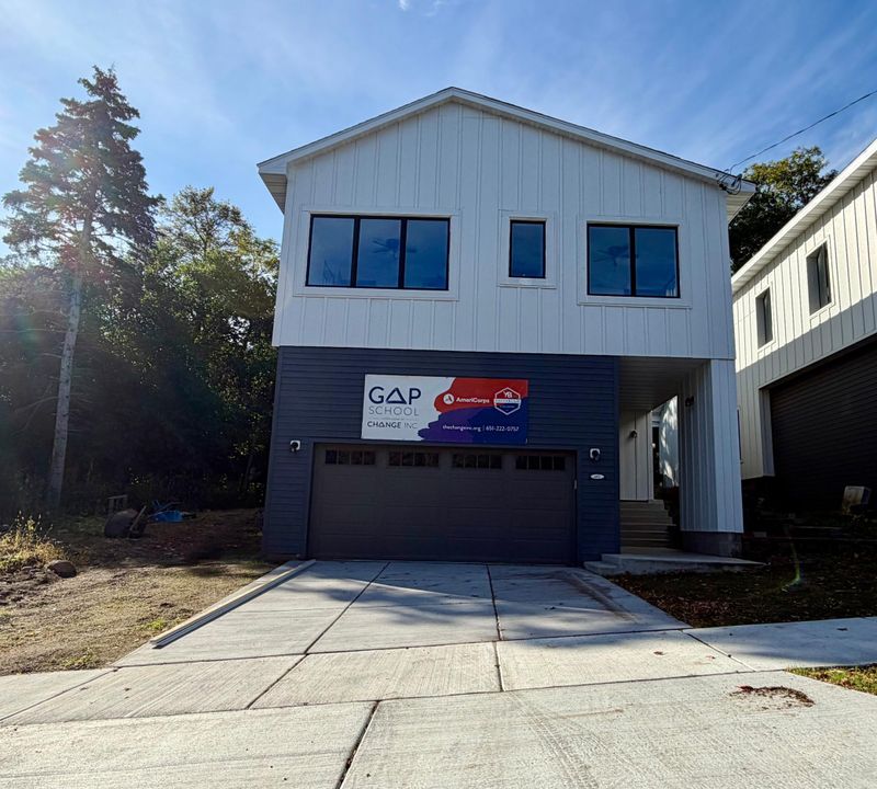 452 Page St E, Saint Paul, MN 55107
