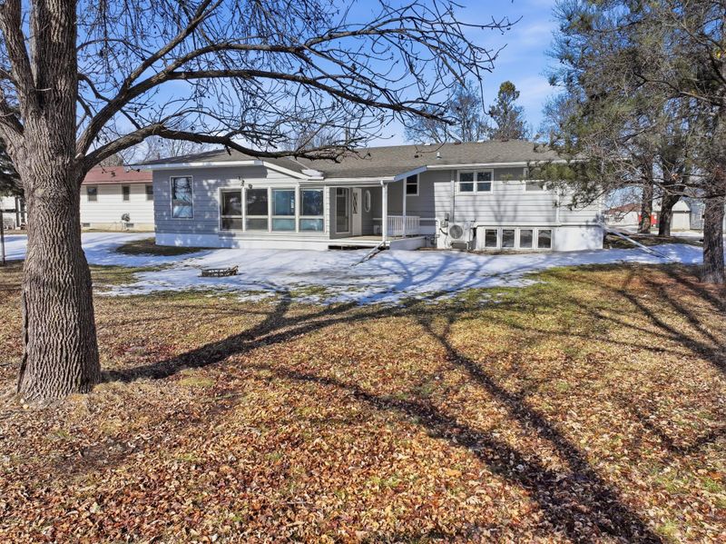 416 South St, Paynesville, MN 56362