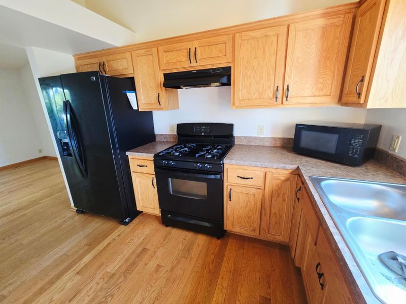 881 70th Ave N, Brooklyn Center, MN 55430