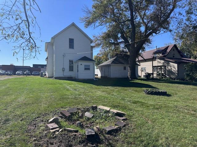 114 6th Ave E, Ellendale, MN 56026