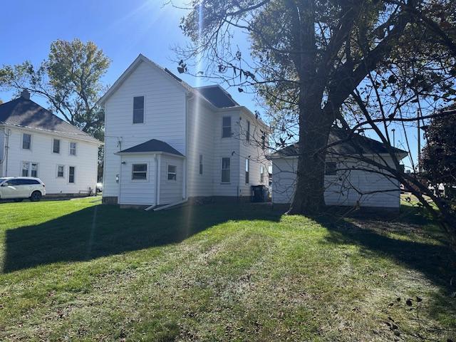 114 6th Ave E, Ellendale, MN 56026