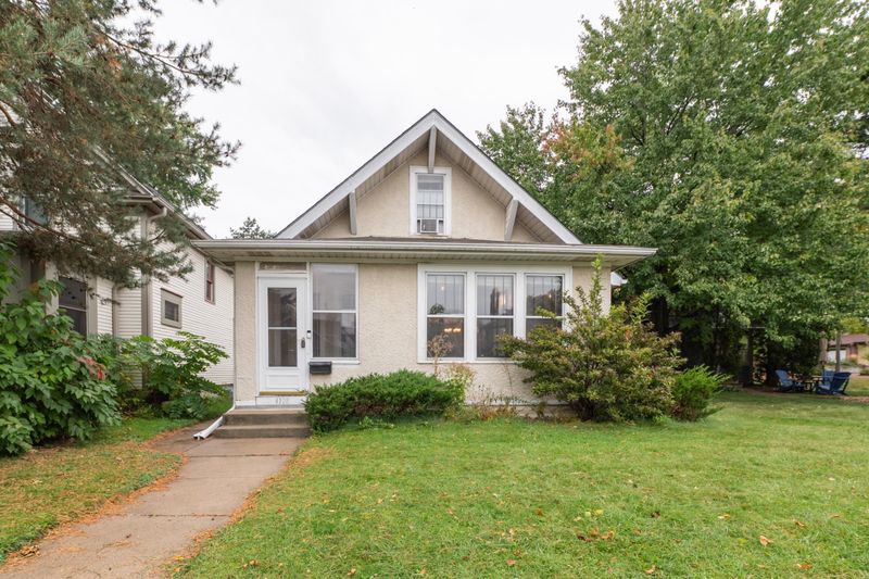 4108 Grand Ave S, Minneapolis, MN 55409