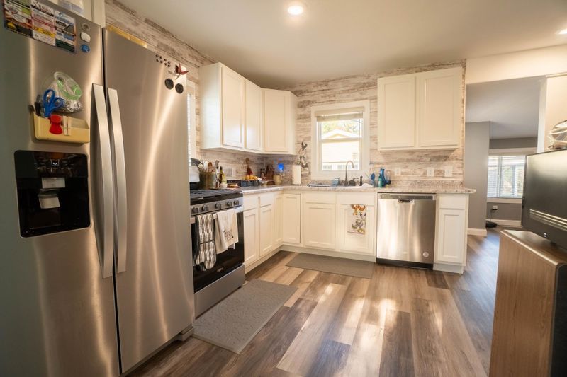 206 Main Ave S, New York Mills, MN 56567