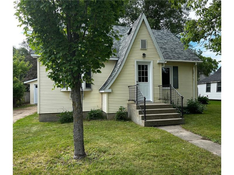 206 Main Ave S, New York Mills, MN 56567