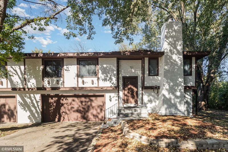 112 118th Ave NE, Blaine, MN 55434