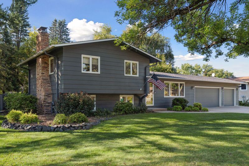 4297 Nancy Pl, Shoreview, MN 55126