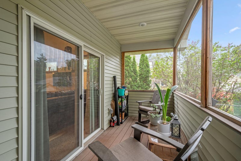 335 Charles Ave, Saint Paul, MN 55103