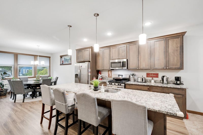 335 Charles Ave, Saint Paul, MN 55103
