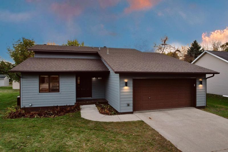 1216 College St, Fergus Falls, MN 56537