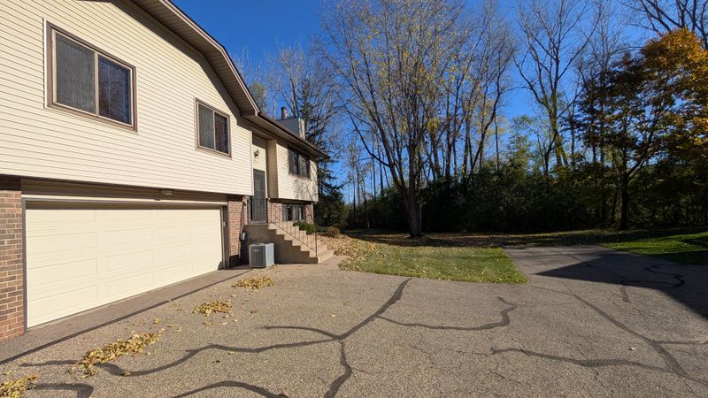868 Sherwood Rd, Shoreview, MN 55126