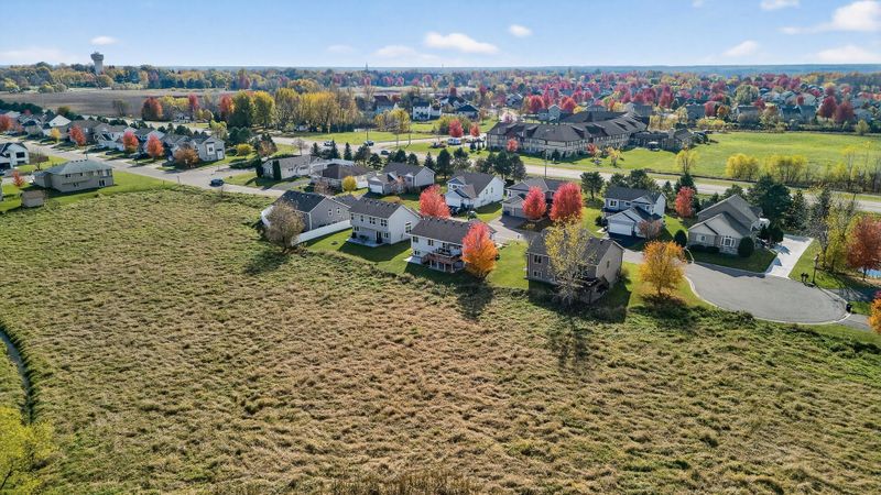 10688 51st St NE, Albertville, MN 55301