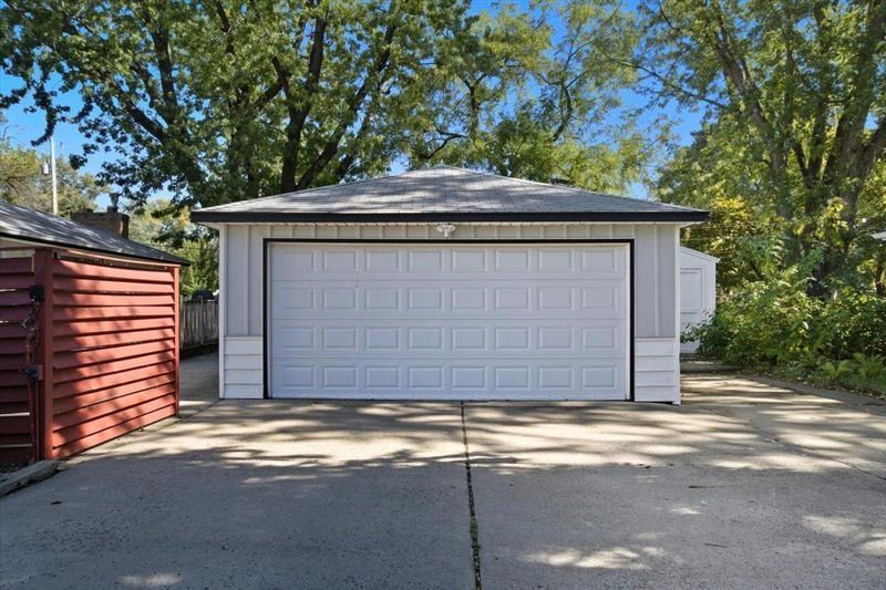 6308 Utah Ave N, Brooklyn Park, MN 55428