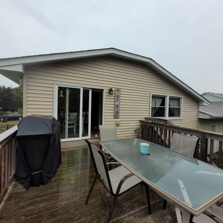 1285 105th Ave NW, Coon Rapids, MN 55433