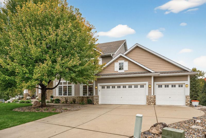 4725 138th St W, Apple Valley, MN 55124