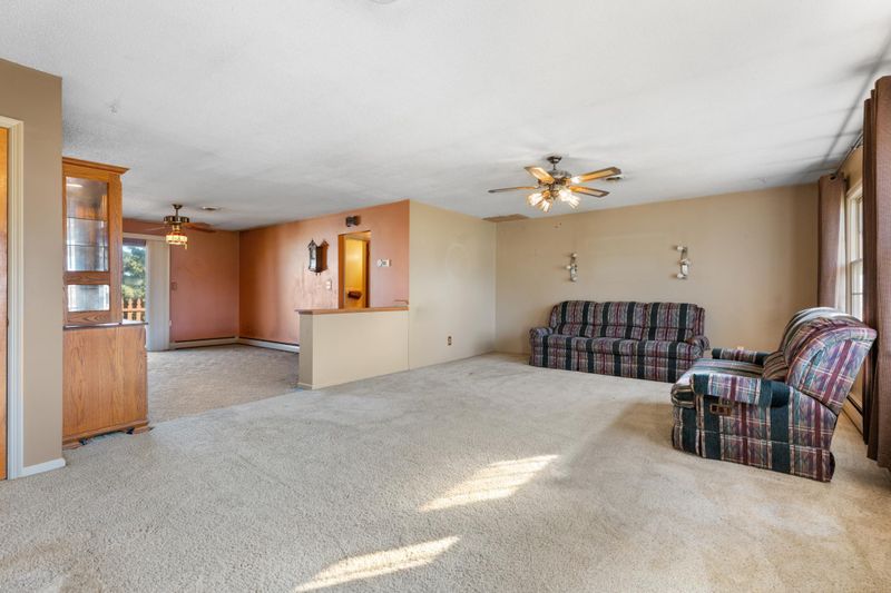 19 5th St SE, Eyota, MN 55934