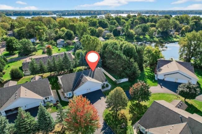 13471 Pine View Ln, Lindstrom, MN 55045