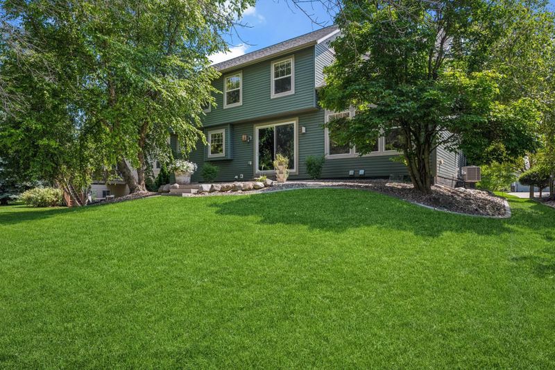 2844 Rosemill Cir, Woodbury, MN 55129