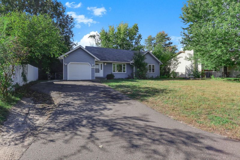 1255 Mayhill Rd N, Maplewood, MN 55119