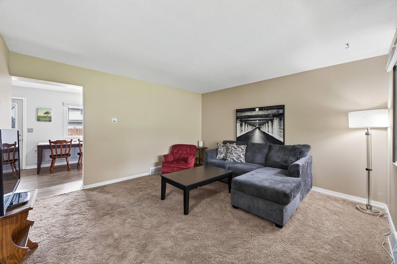 9011 18th Ave S, Bloomington, MN 55425