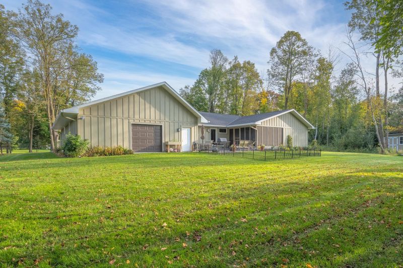320 Griffin St E, Amery, WI 54001