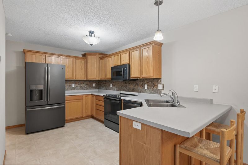 14137 Alabama Ave, Savage, MN 55378