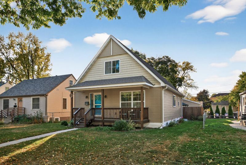 5113 Dupont Ave N, Minneapolis, MN 55430