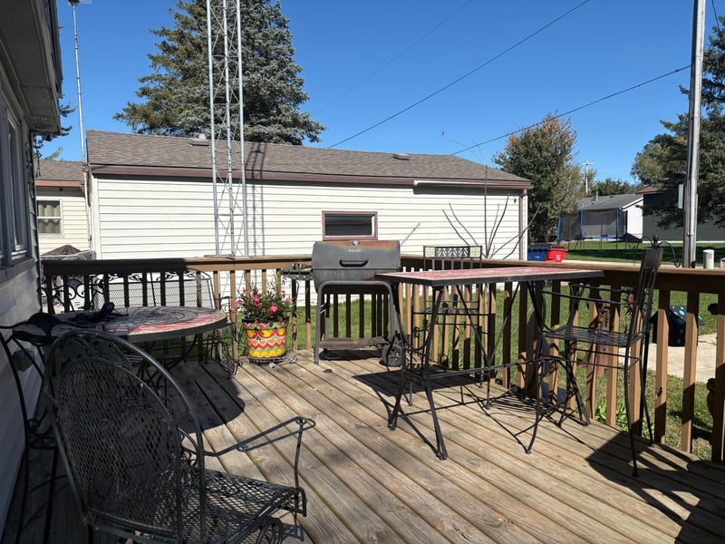 135 5th Ave NW, Elgin, MN 55932