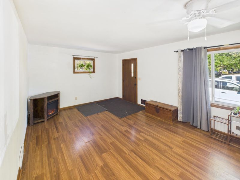 318 E 3rd St, Monticello, MN 55362