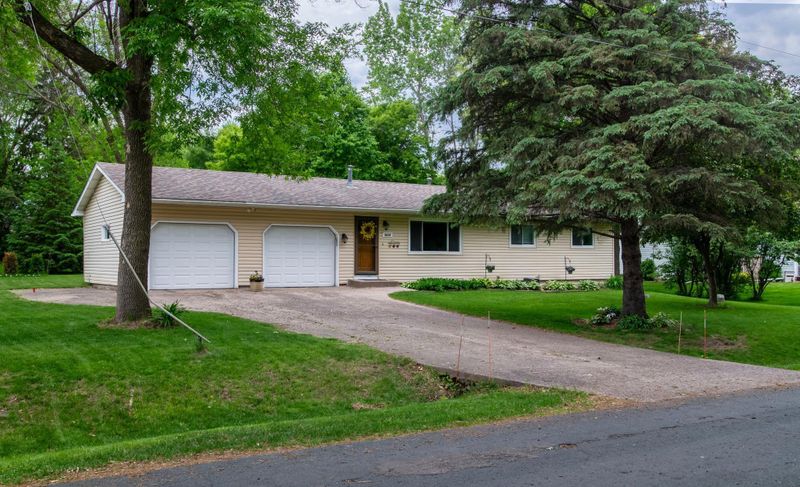 8659 215th St N, Forest Lake, MN 55025