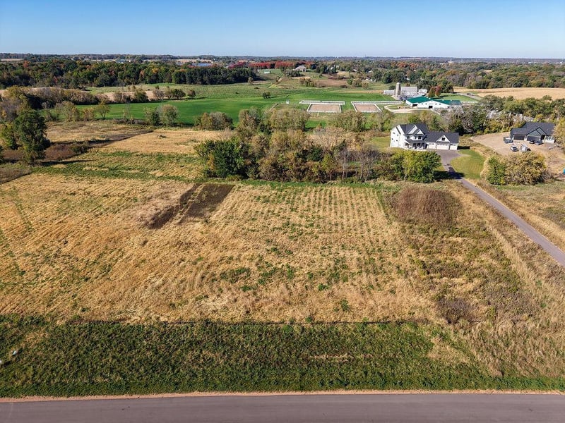 8955 Grace Ln N, Greenfield, MN 55357