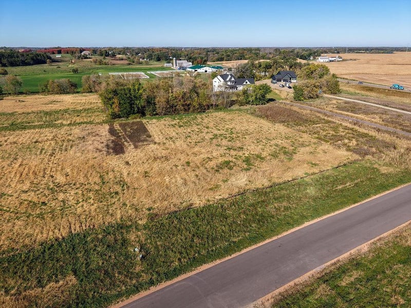 8955 Grace Ln N, Greenfield, MN 55357
