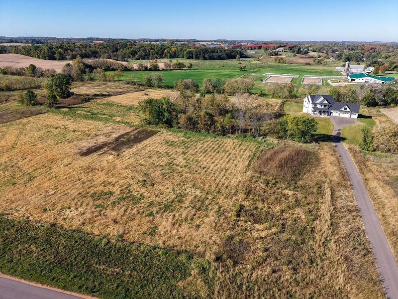 8955 Grace Ln N, Greenfield, MN 55357