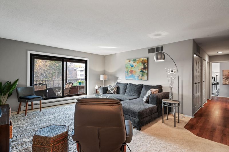 7500 Cahill Rd #207C, Edina, MN 55439
