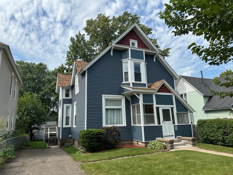 899 Clark St, Saint Paul, MN 55130