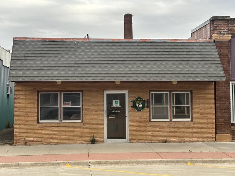 314 Main St, Lakefield, MN 56150