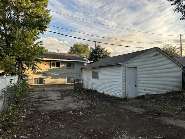 1377 Hewitt Ave, Saint Paul, MN 55104
