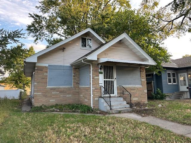 1377 Hewitt Ave, Saint Paul, MN 55104