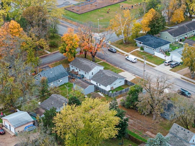 1202 J St NE, Brainerd, MN 56401