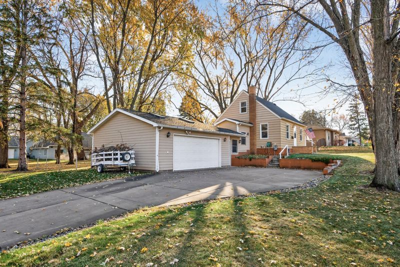 4552 Brunswick Ave N, Crystal, MN 55422