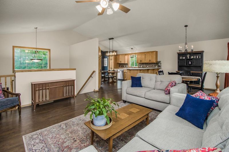 633 Arlo Ln, Lino Lakes, MN 55014