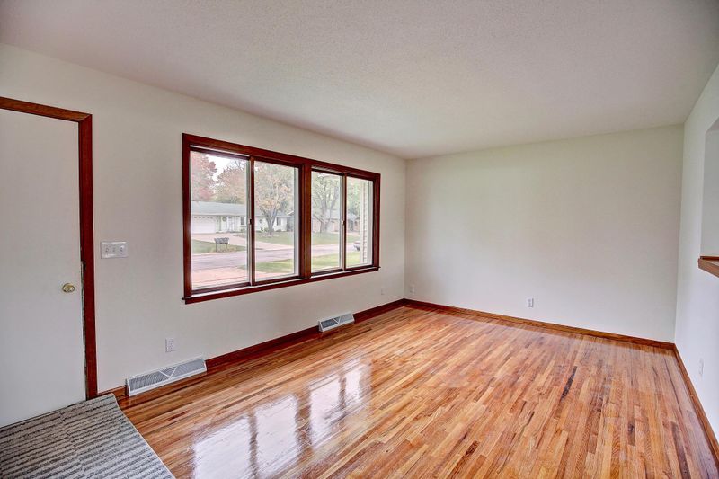10309 Yukon St NW, Coon Rapids, MN 55433